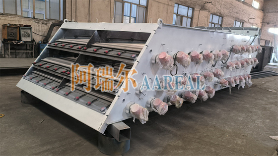 1 ~ 2 Decks 2000 * 5000mm Großkapazität Hochfrequenzbildschirm Vibrations Sieb Screening Maschinen für NPK Chemische Düngemittel mit Hochgeschwindigkeitsvibration 3000 ~ 3600 RPM