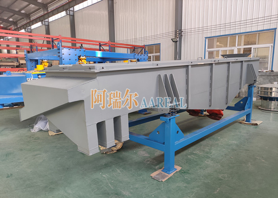 1000*3000mm Kohlenstoffstahl Multi Decks Linear Vibrationsschirm für Calciumcarbonat