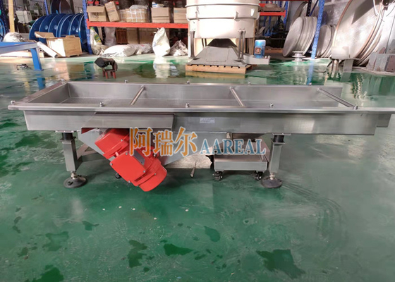 Hocheffiziente Edelstahl-Doppeldecks Kunststoffgranulate lineare vibrierende Siebe rechteckige vibrierende Trennseparator für PE-Kunststoffgranulate mit perforierter Siebplatte